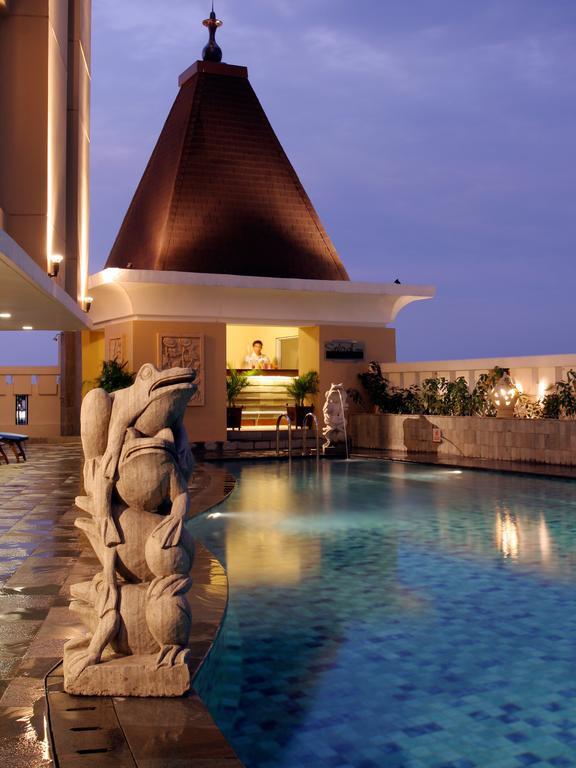 Novotel Hotel 4*